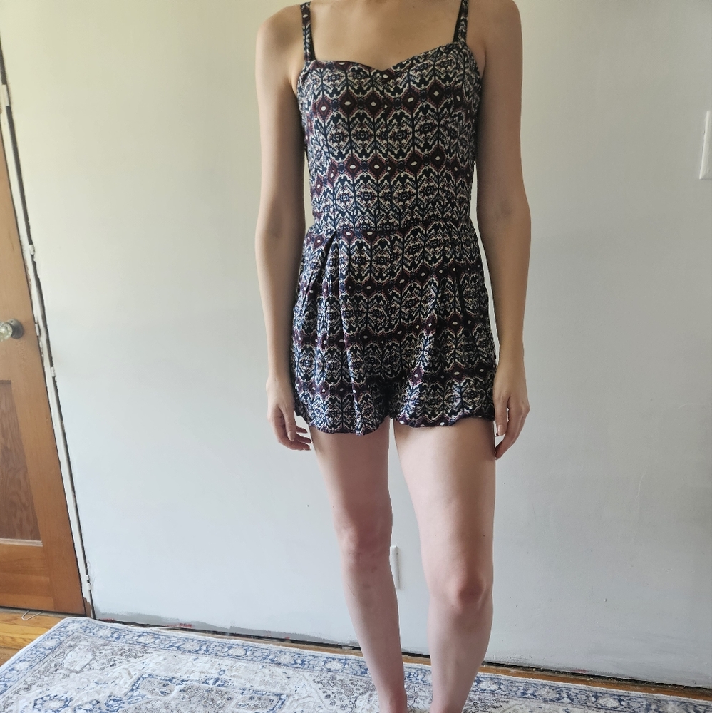 Hollister Romper Patterned Shorts - Navy and White